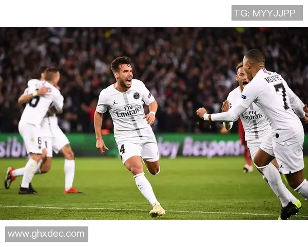 朗斯主场迎战巴黎圣日耳曼期待精彩对决双方球员状态火热斗志昂扬