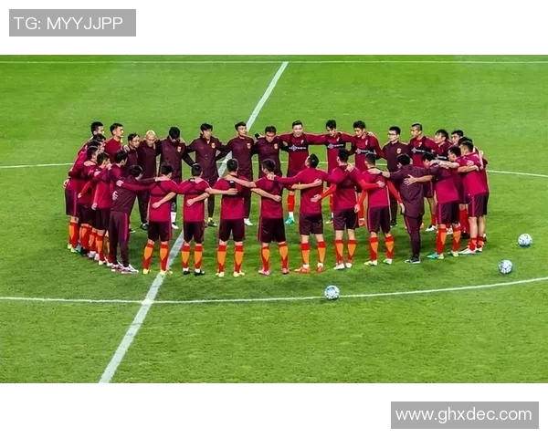 中国足球迎战卡塔尔期待逆袭之战全力争取胜利展现团队精神